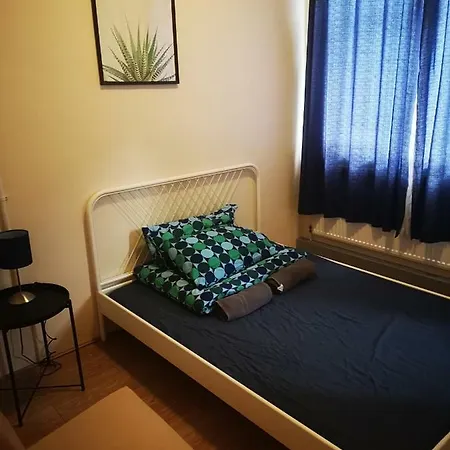 Backpackers * Birmingam
